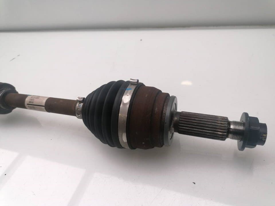 Transmision delantera izquierda HYUNDAI I30 4