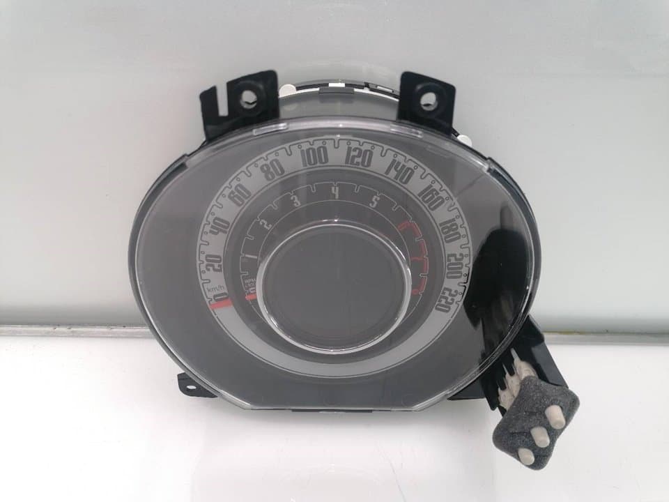 Cuadro instrumentos FIAT 500 X (334)
