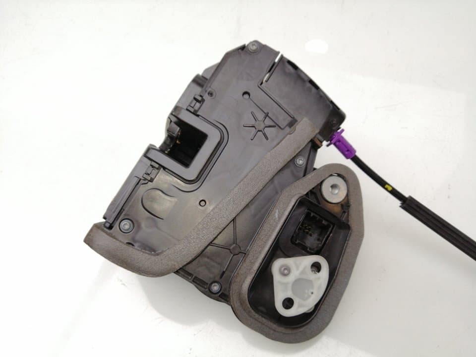 Cerradura puerta delantera derecha OPEL INSIGNIA GRAND SPORT 5