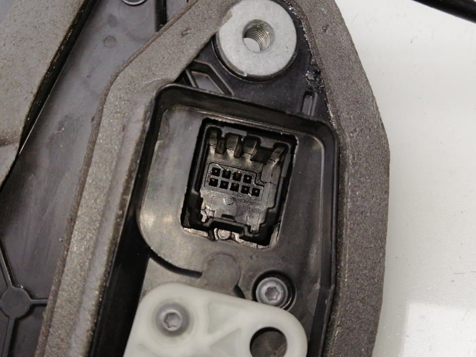 Cerradura puerta trasera derecha OPEL INSIGNIA GRAND SPORT 2