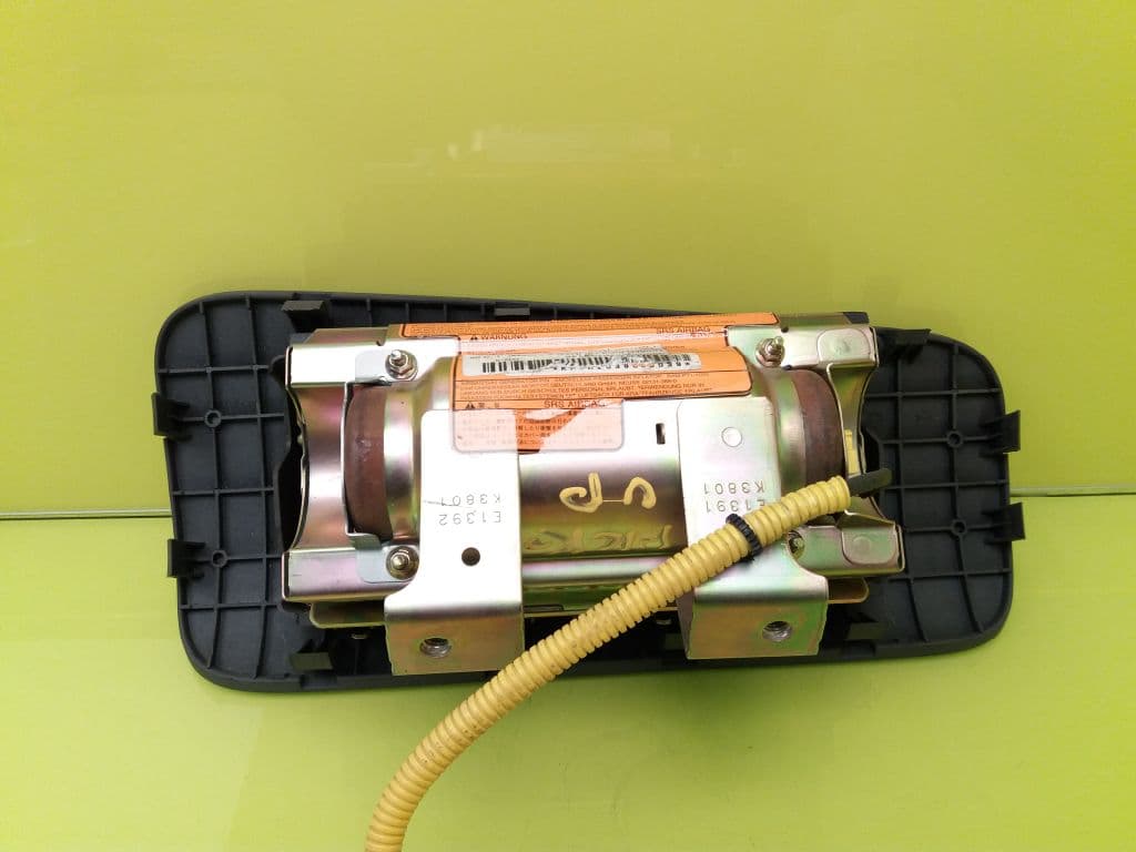 Airbag delantero derecho NISSAN PICK-UP (Y720) 3