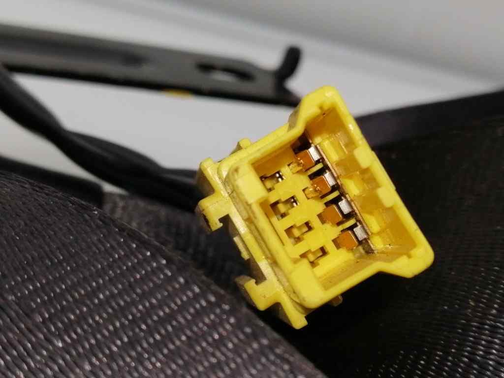 Cinturon seguridad delantero derecho HONDA FR-V (BE) 4