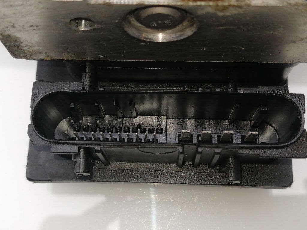 Abs TOYOTA AVENSIS 4