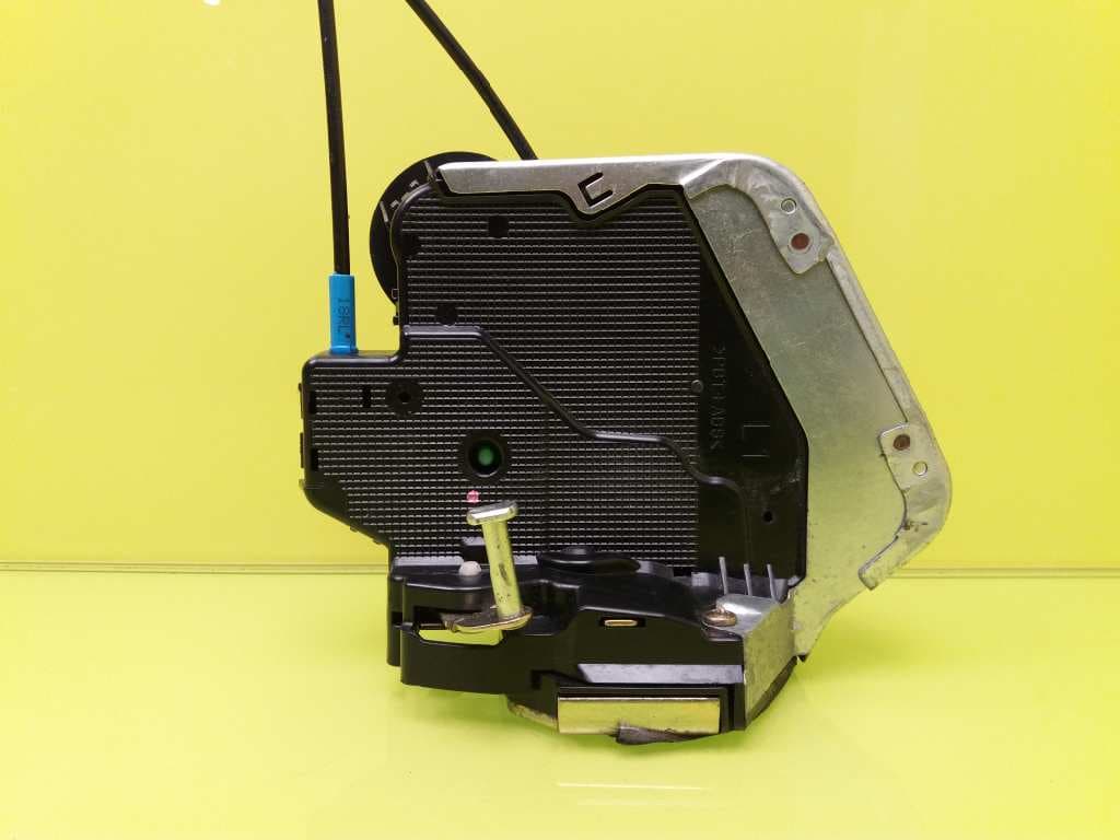Cerradura puerta trasera izquierda TOYOTA AVENSIS 5