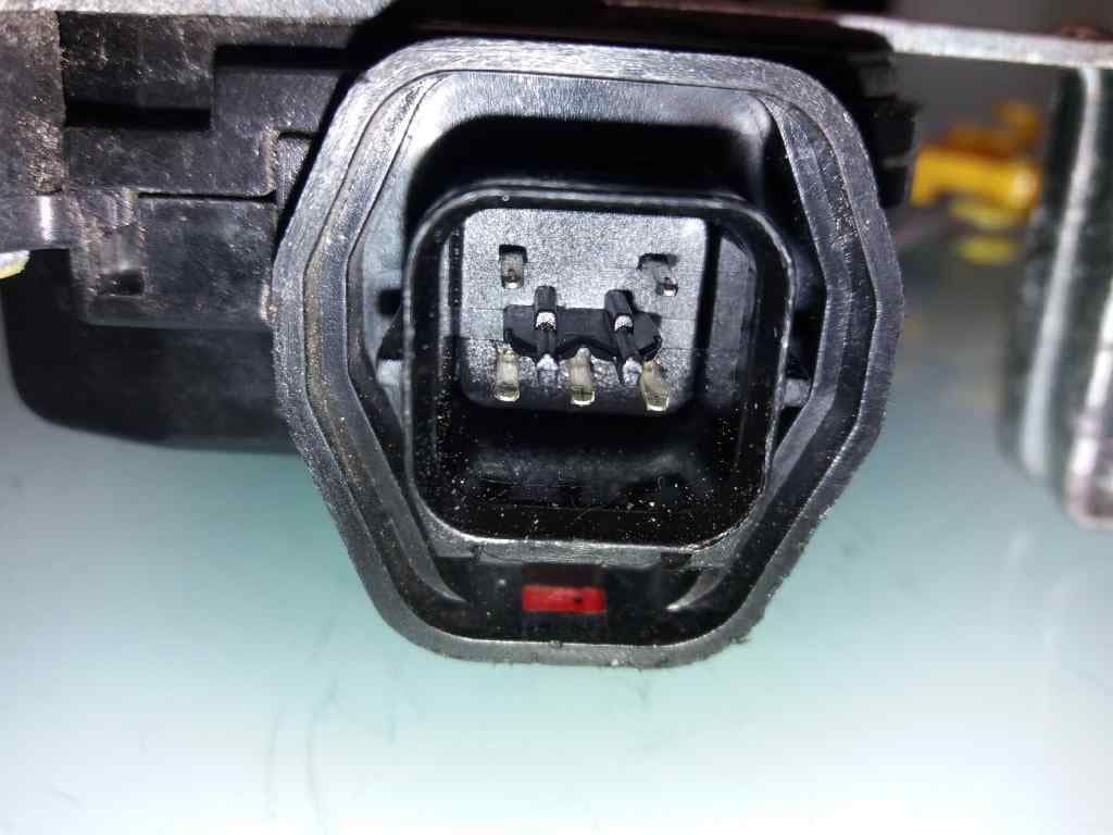 Cerradura puerta trasera derecha KIA RIO 2