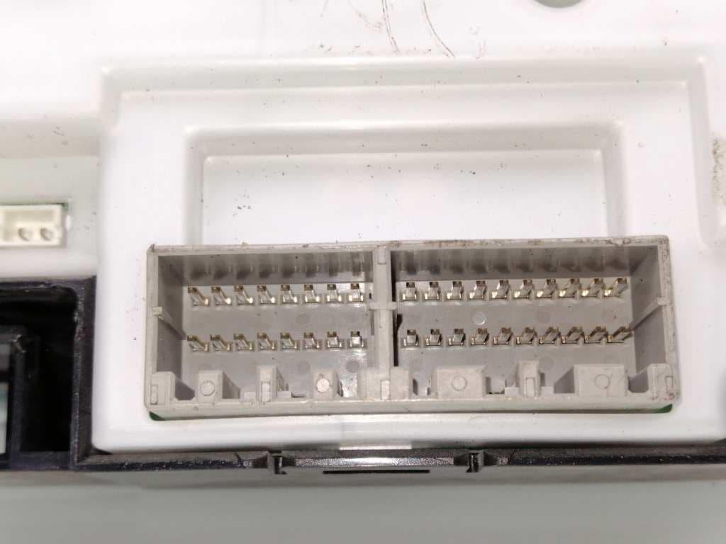 Recambio SUBARU IMPREZA G12 ref. 72311FE070 3