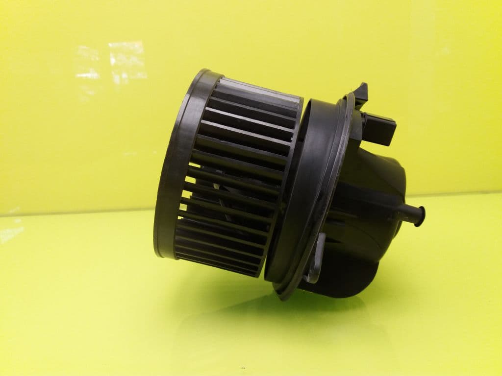 Motor calefaccion FORD FOCUS BERLINA (CAK) 2