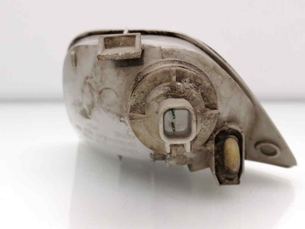 Piloto trasero derecho paragolpes FORD FOCUS BERLINA (CAK) 2