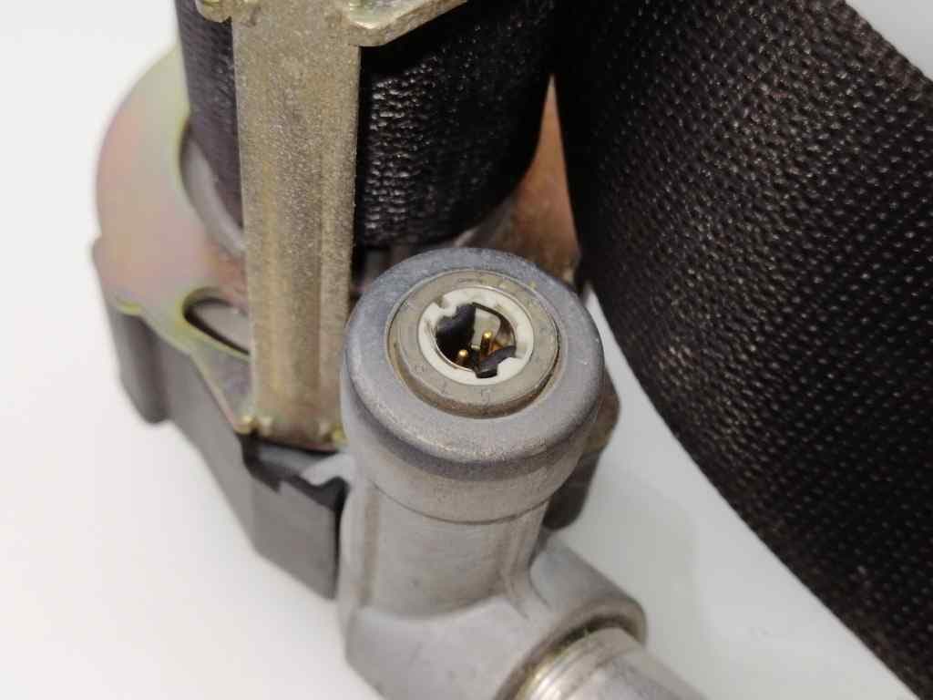 Cinturon seguridad delantero izquierdo MERCEDES-BENZ CLASE A (W168) 3