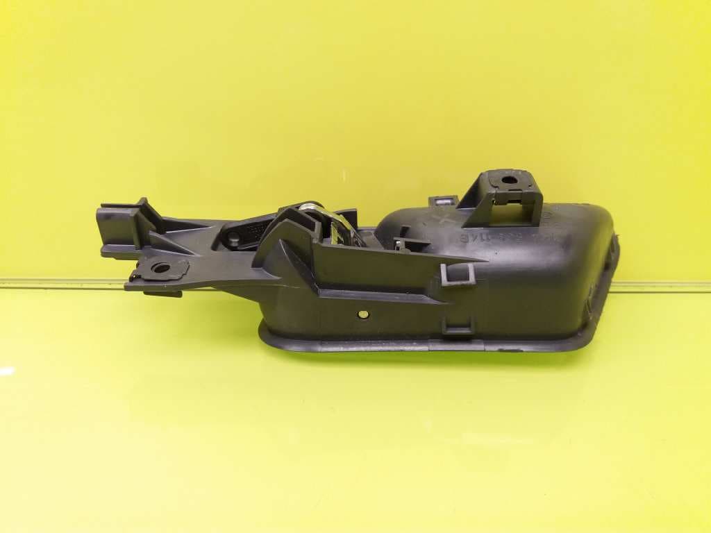 Maneta interior trasera derecha VOLKSWAGEN GOLF V BERLINA (1K1) 2