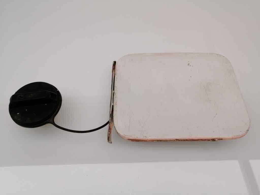 Tapa exterior combustible NISSAN TERRANO/TERRANO.II (R20)