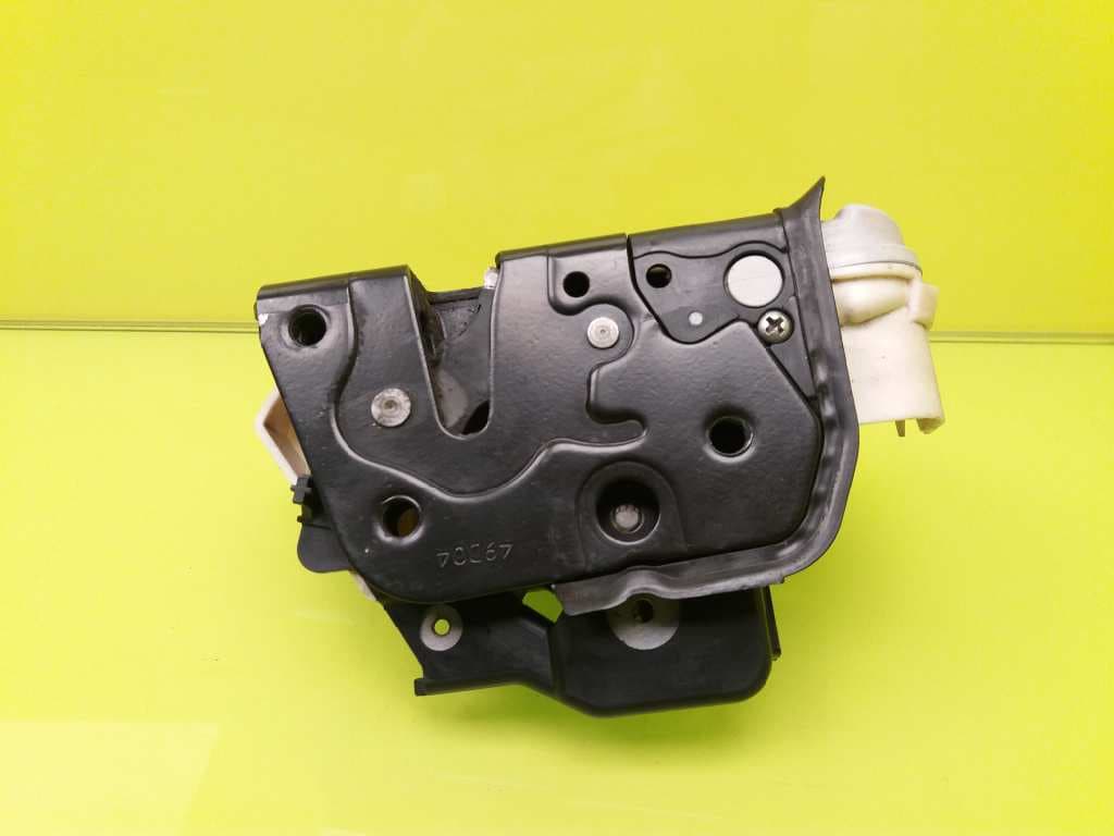 Cerradura puerta delantera derecha AUDI A3 (8P)