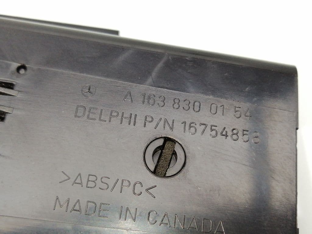 Plastico MERCEDES-BENZ CLASE M (W164) 2