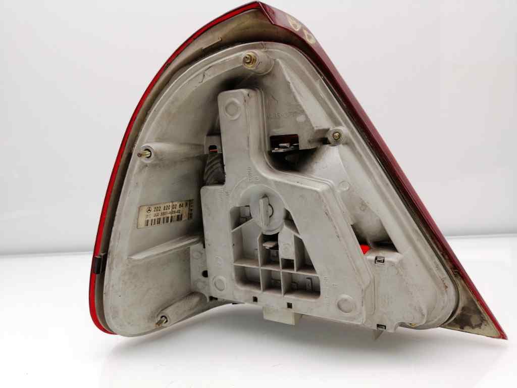 Piloto trasero derecho MERCEDES-BENZ CLASE C (W204) BERLINA 3