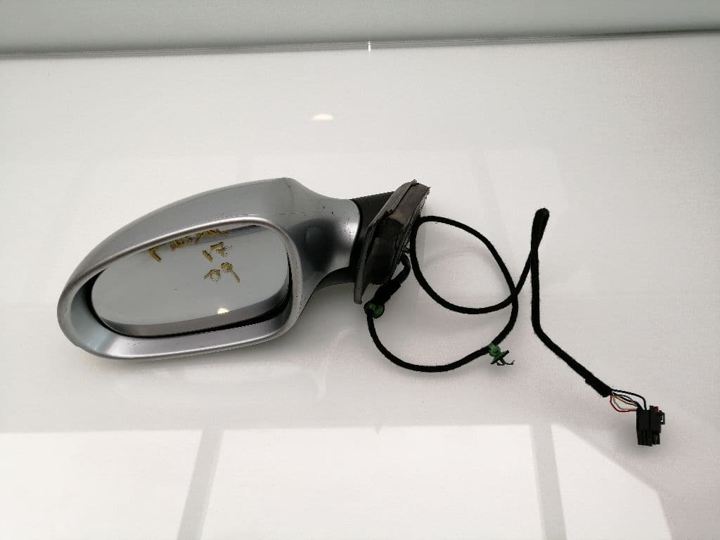 Retrovisor izquierdo VOLKSWAGEN PASSAT LIM