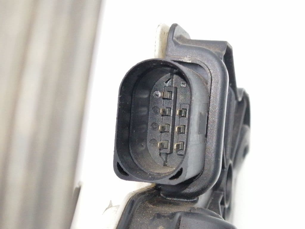 Cerradura puerta delantera derecha SEAT IBIZA (6K1) 4