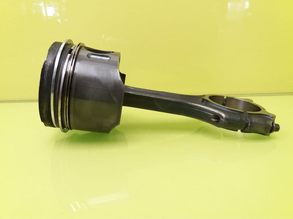 Piston MERCEDES-BENZ CLASE C (W203) BERLINA