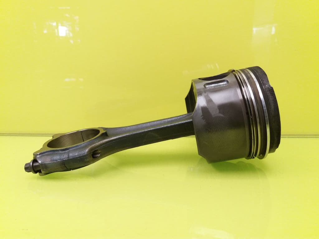 Piston MERCEDES-BENZ CLASE C (W203) BERLINA 3