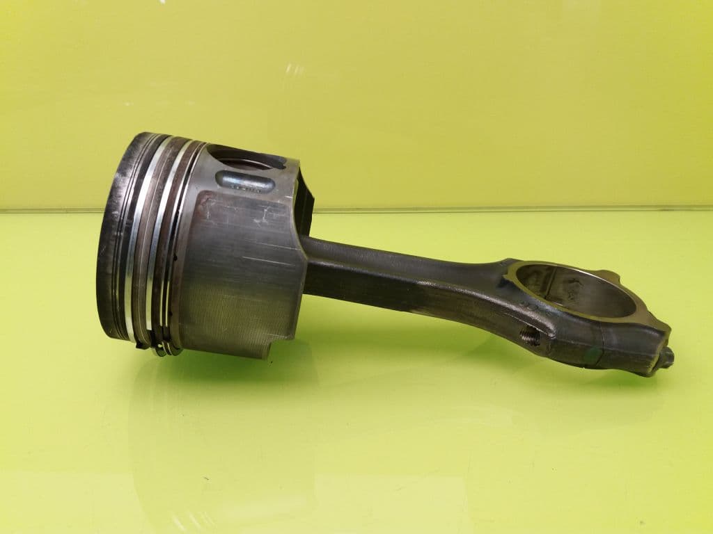 Piston MERCEDES-BENZ CLASE C (W203) BERLINA