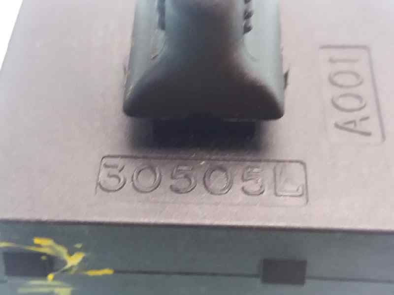 Mando elevalunas trasero izquierdo JEEP GR.CHEROKEE (WK) 3