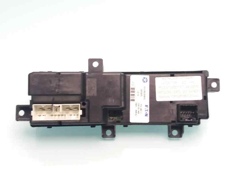 Mando elevalunas delantero derecho JEEP GR.CHEROKEE (WK) 2