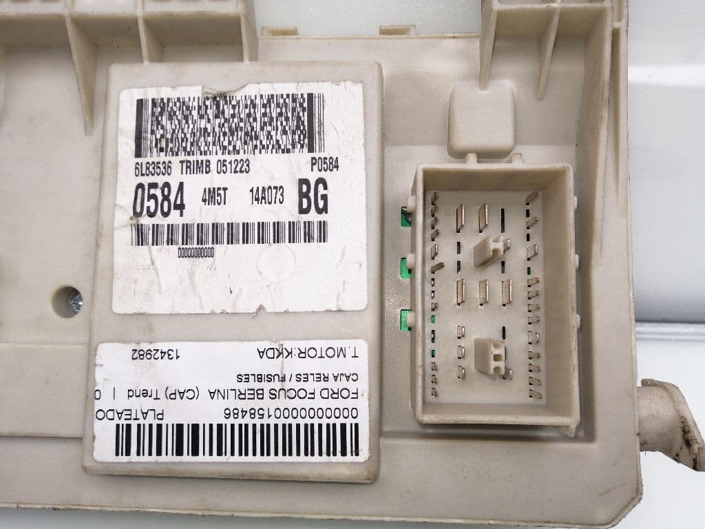 Caja reles / fusibles FORD FOCUS BERLINA (CAP) 3