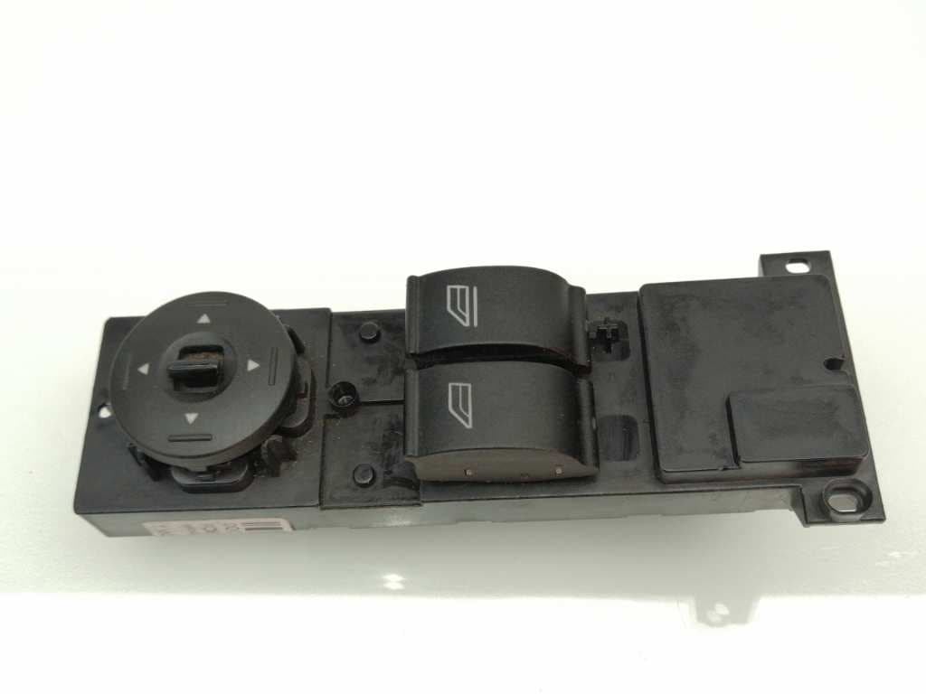Mando elevalunas delantero izquierdo FORD FOCUS BERLINA (CAP)