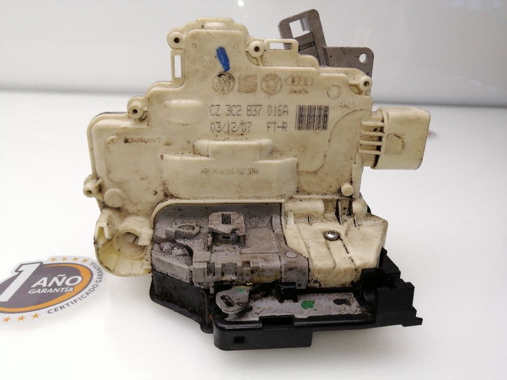 Cerradura puerta delantera derecha VOLKSWAGEN PASSAT LIM 5