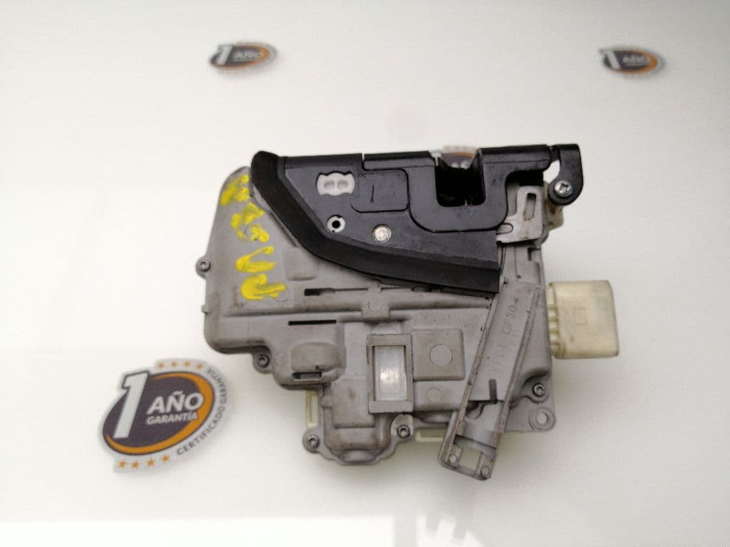 Cerradura puerta delantera derecha VOLKSWAGEN PASSAT LIM 3
