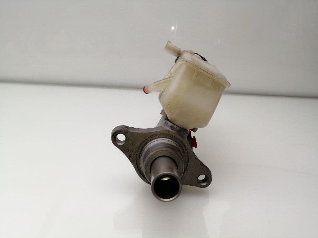 Bomba freno TOYOTA YARIS (NCP1/NLP1/SCP1) 2