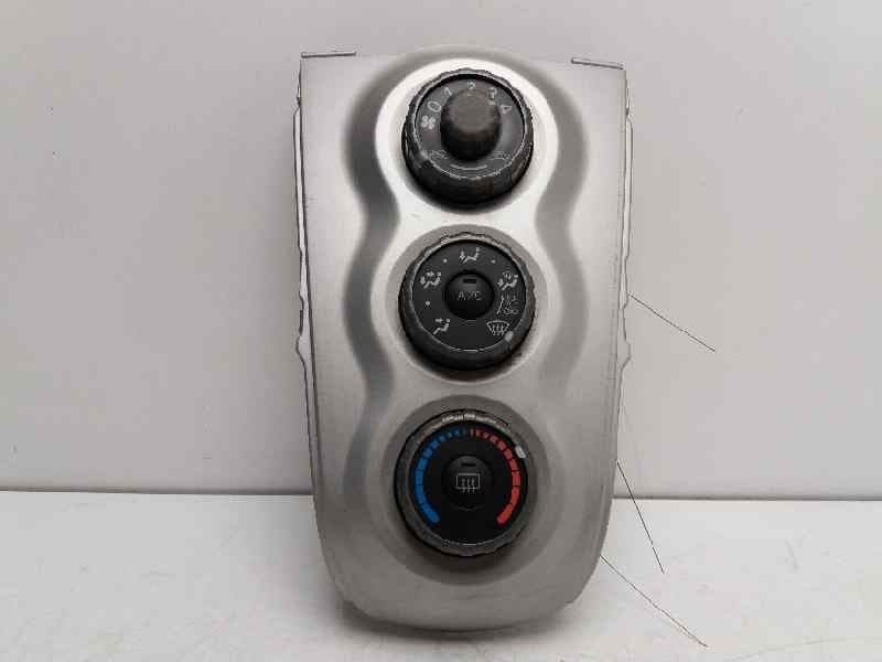 Recambio TOYOTA YARIS (NCP1/NLP1/SCP1) ref. 554060D190