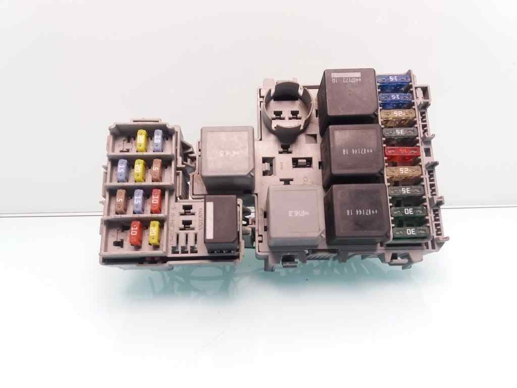 Caja reles / fusibles VOLVO XC90 4