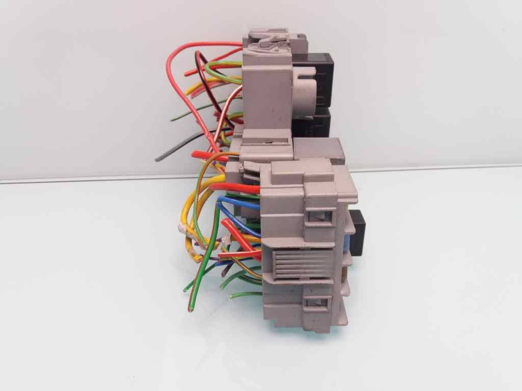 Caja reles / fusibles VOLVO XC90 3