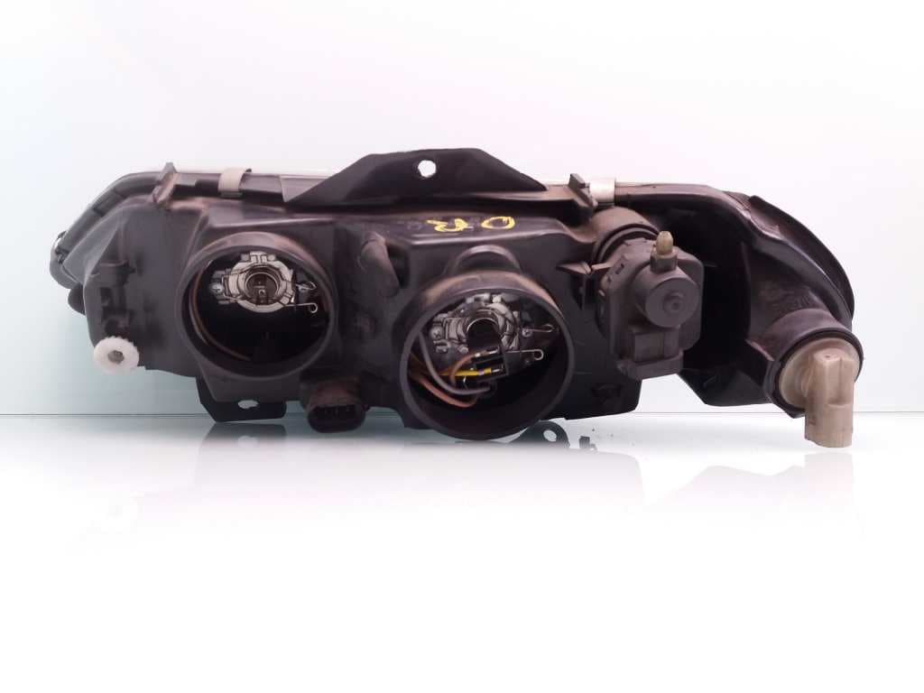 Faro derecho RENAULT LAGUNA (B56) 3