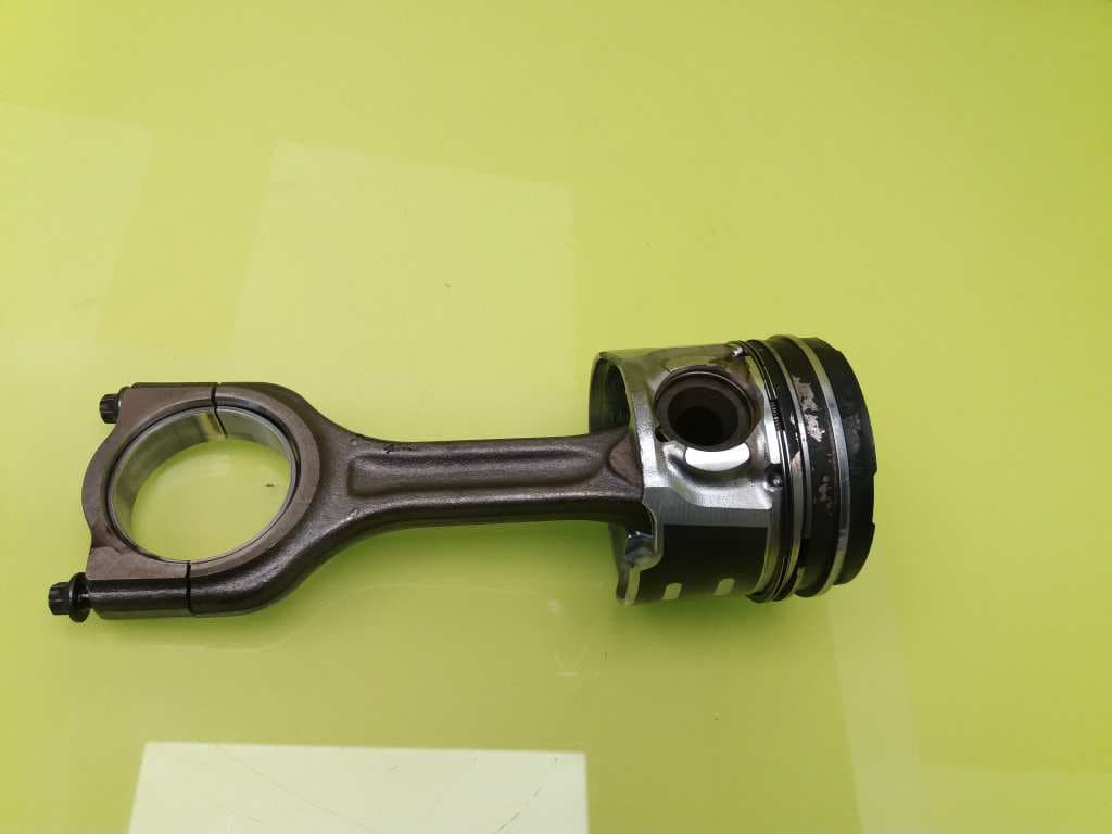 Piston CITROEN C4 COUPE 5