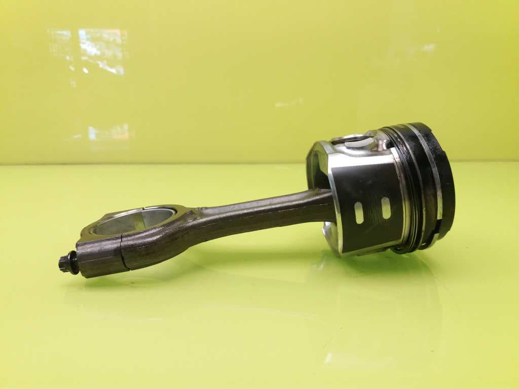 Piston CITROEN C4 COUPE