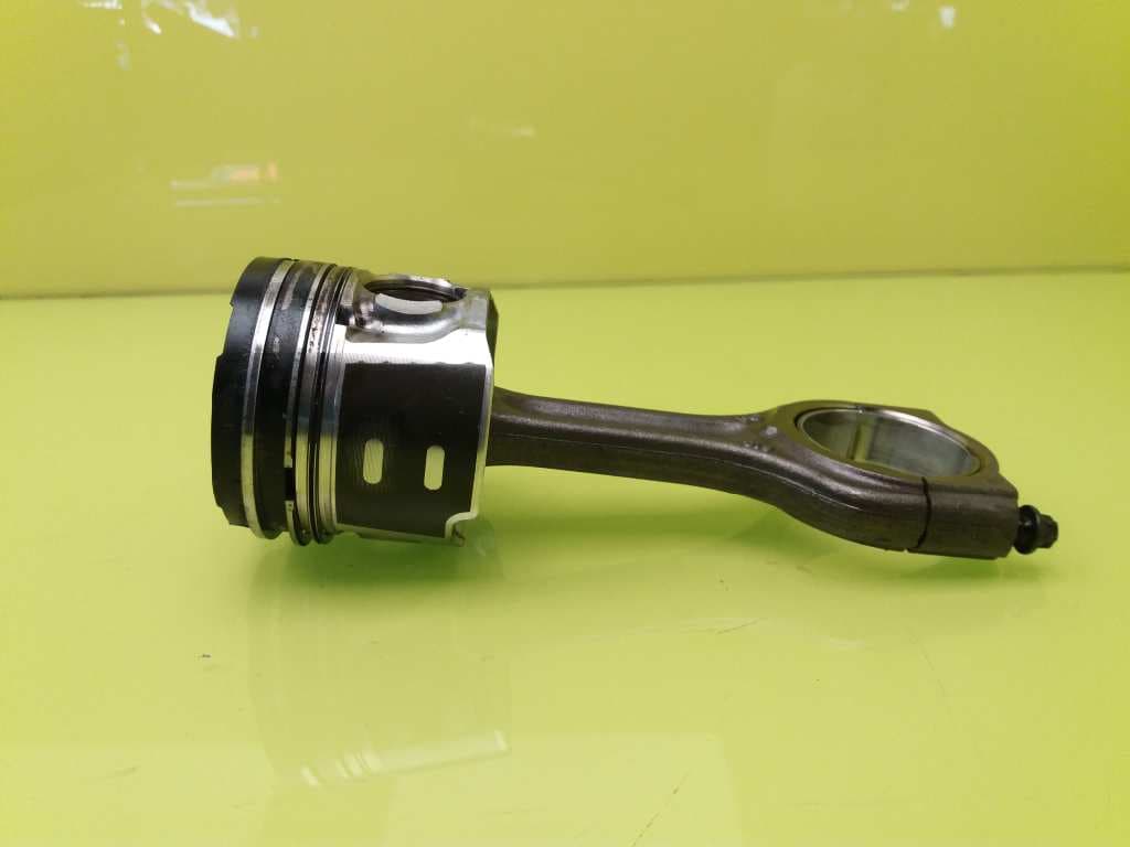 Piston CITROEN C4 COUPE 2