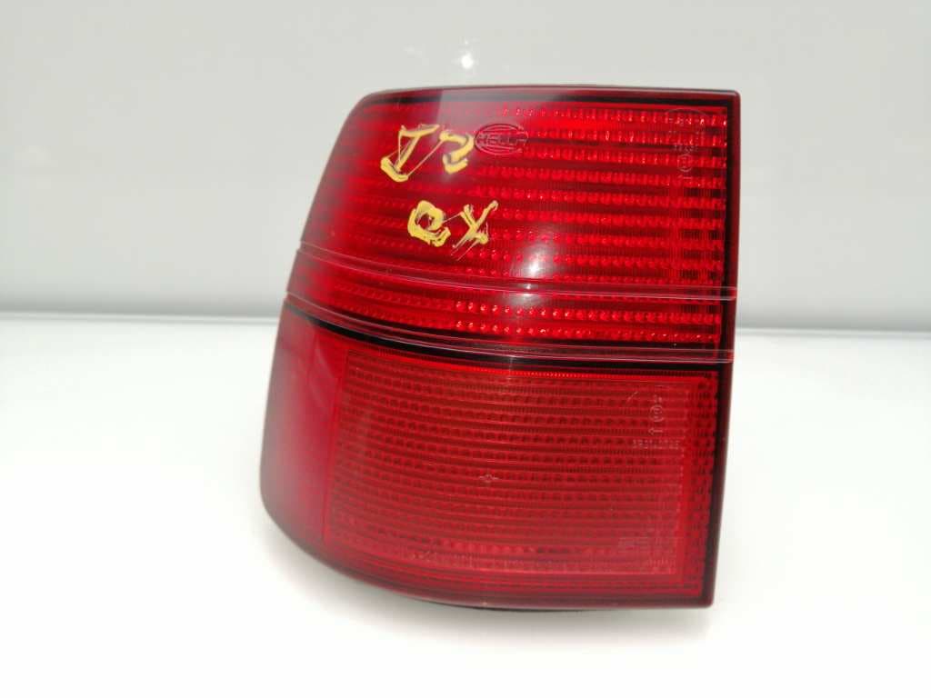 Piloto trasero izquierdo SEAT TOLEDO (1L)