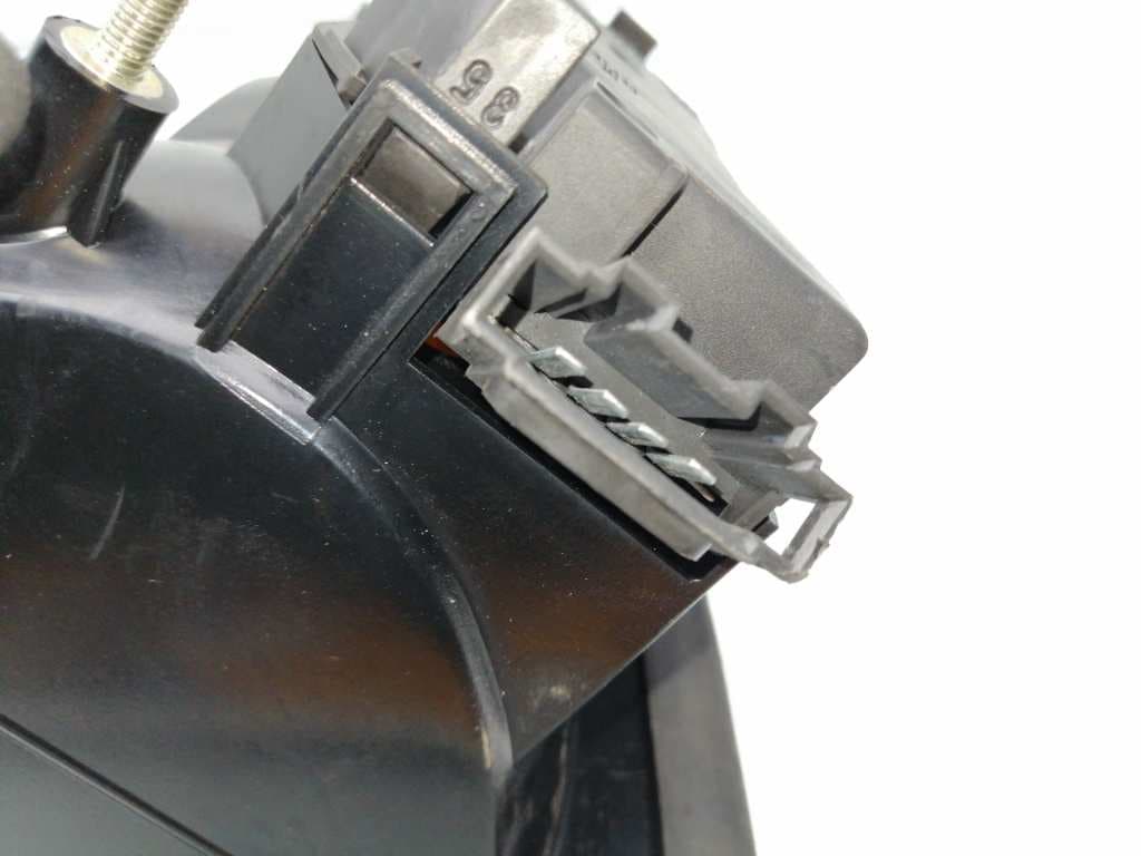 Piloto trasero izquierdo SEAT TOLEDO (1L) 4