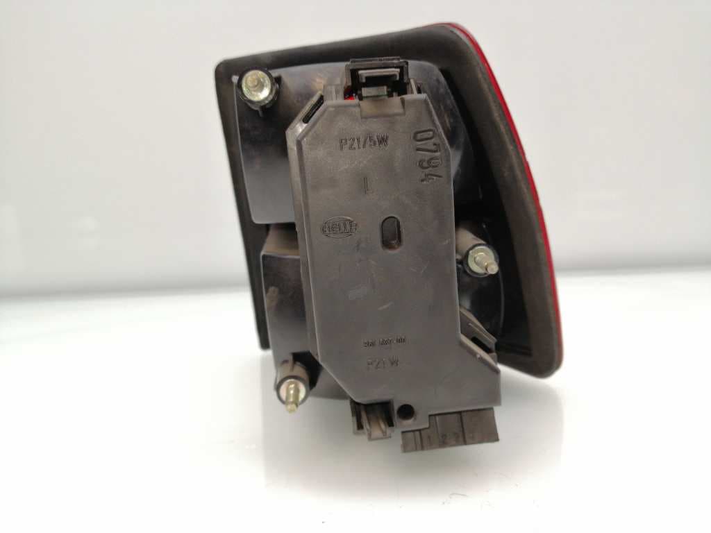 Piloto trasero izquierdo SEAT TOLEDO (1L) 2