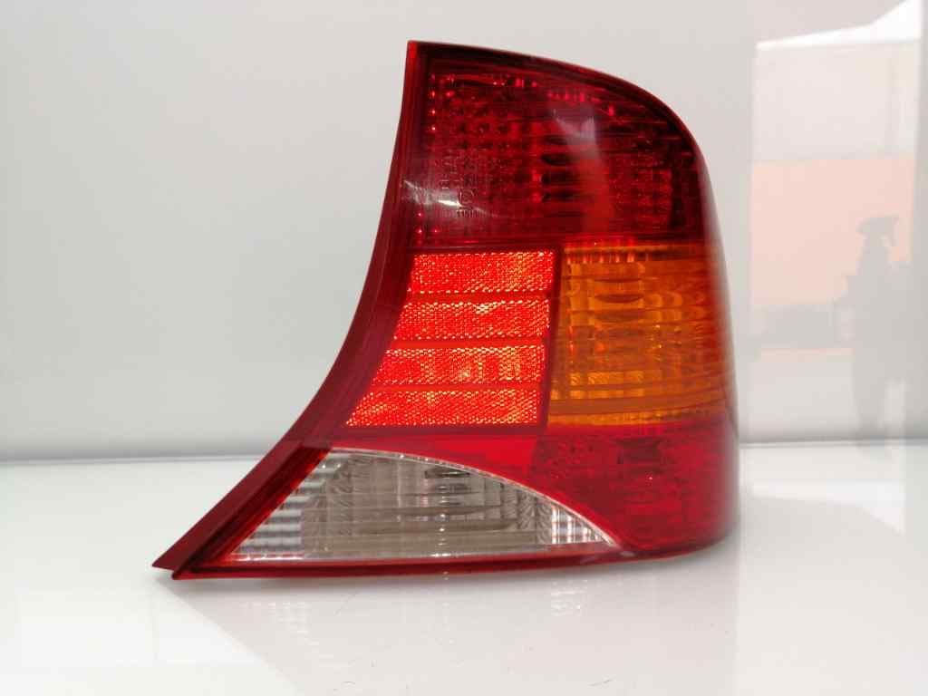 Piloto trasero derecho FORD FOCUS BERLINA (CAK)