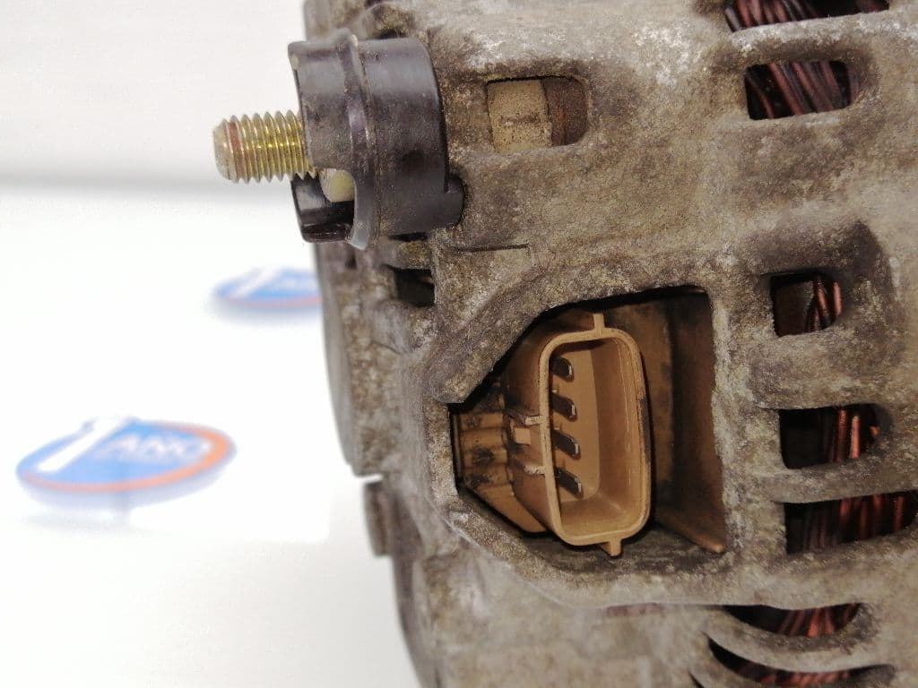 Alternador MITSUBISHI MONTERO (V60/V70) 2