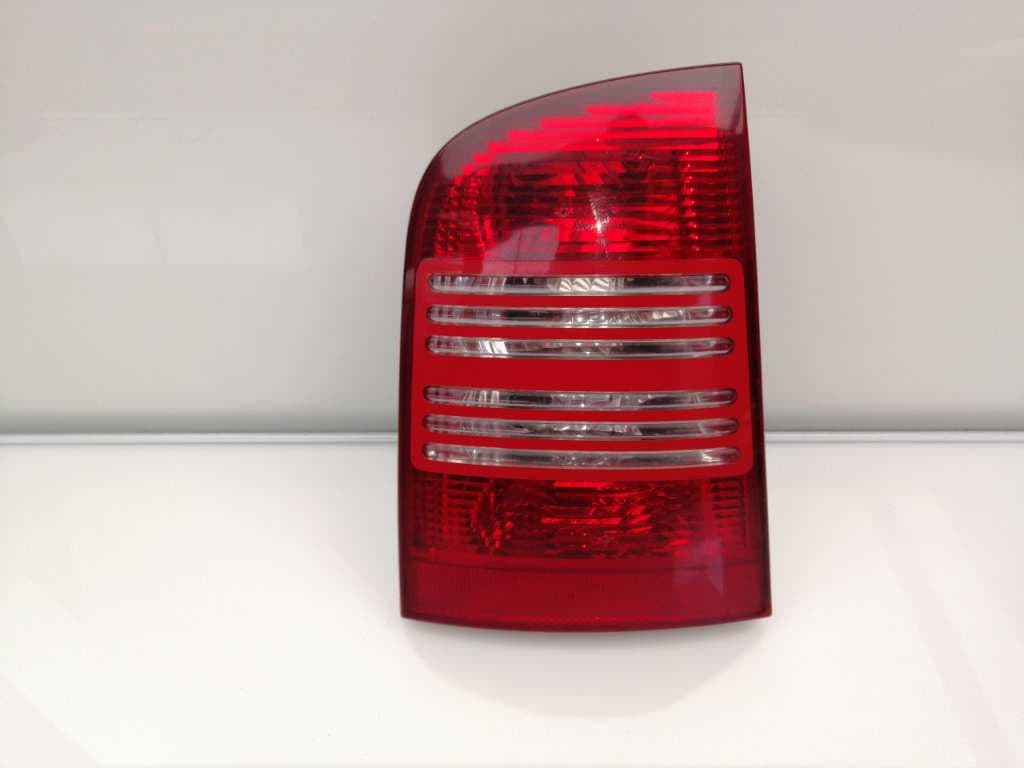Piloto trasero izquierdo SKODA OCTAVIA BERLINA (1U2)