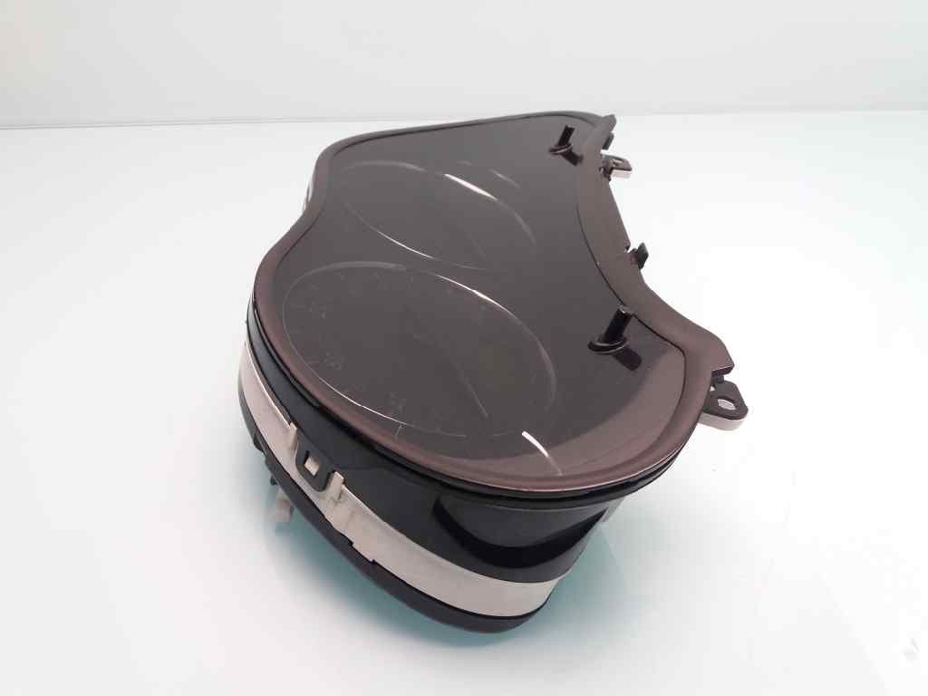 Cuadro instrumentos TOYOTA AVENSIS 2