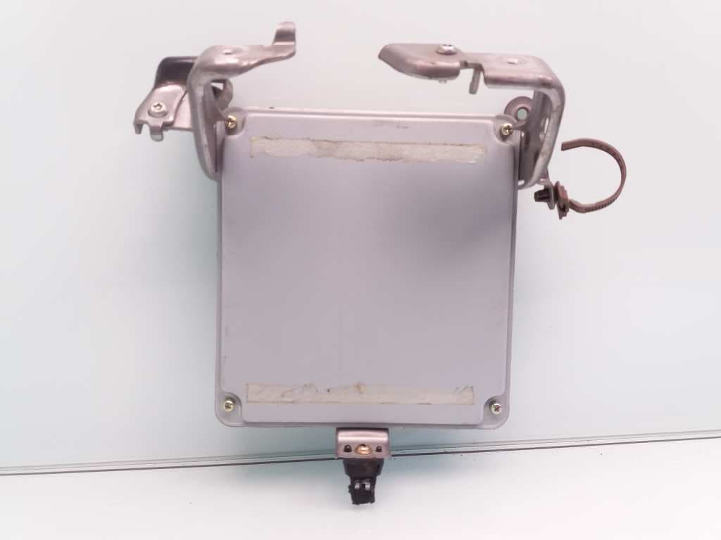 Centralita motor uce TOYOTA COROLLA VERSO (R1) 3