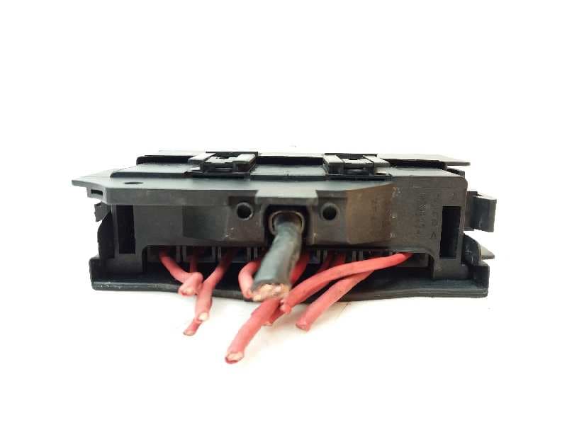 Caja reles / fusibles OPEL MERIVA 5