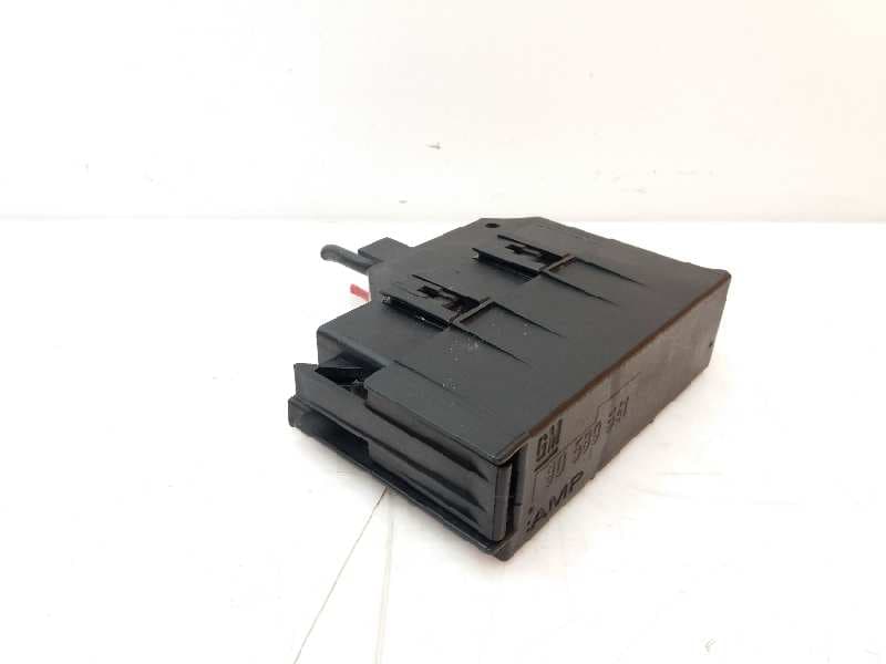Caja reles / fusibles OPEL MERIVA 4