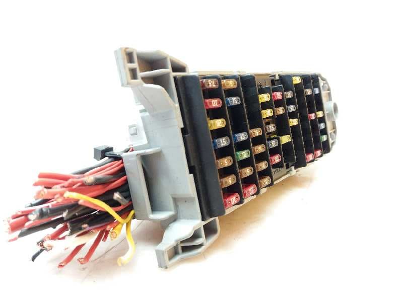 Caja reles / fusibles OPEL MERIVA 4
