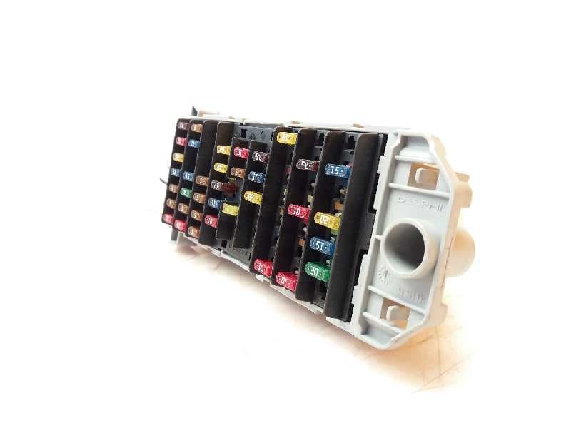 Caja reles / fusibles OPEL MERIVA 3