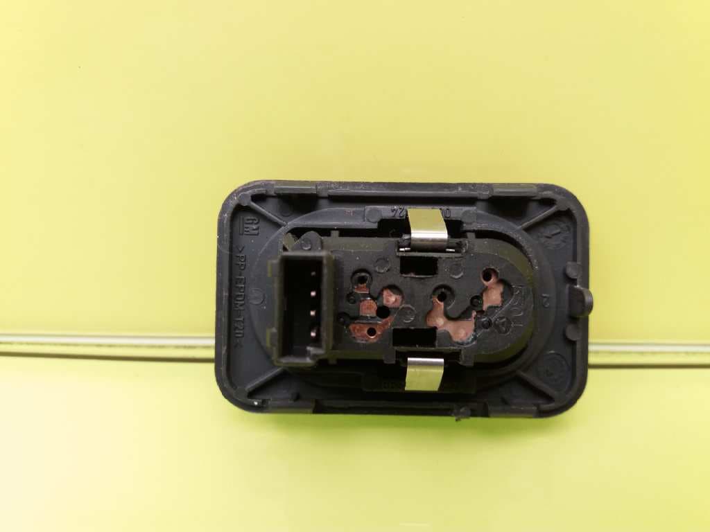 Mando elevalunas delantero derecho OPEL MERIVA 2
